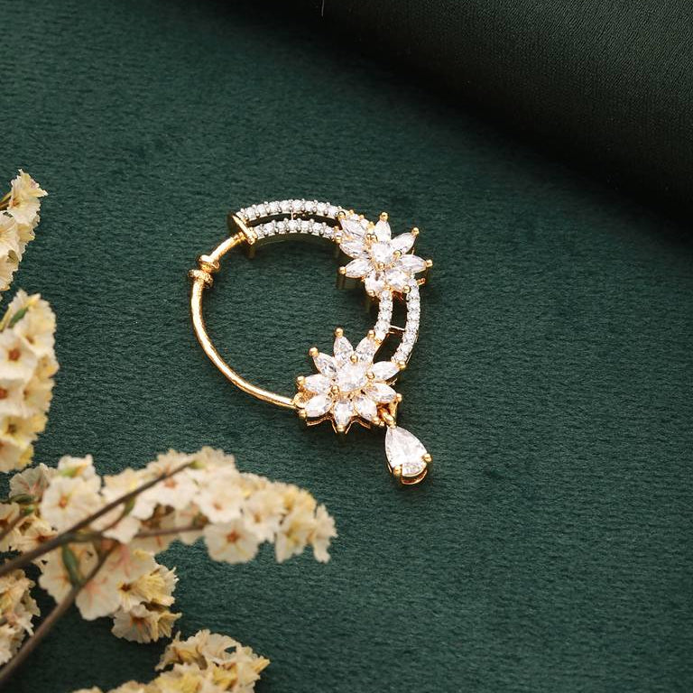 Moon  Elegant Crescent Nose Stud –