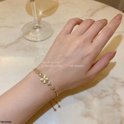 Elegant Floral Crystal Bracelet ( Allow to open )
