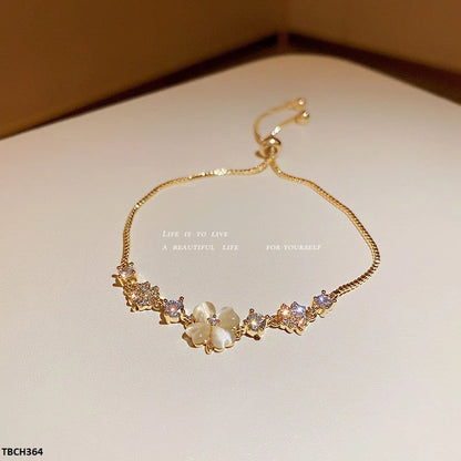 Elegant Floral Crystal Bracelet ( Allow to open )